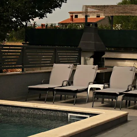 Holiday home Holiday House Veli Vrh *